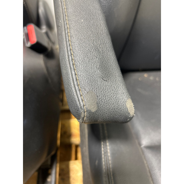 KIT BANCOS TOYOTA ETIOS XLS SEDAN 4P 2017/2018