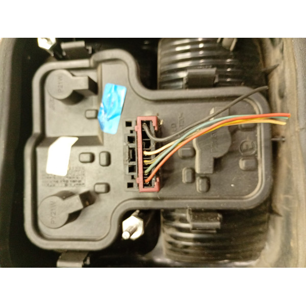 LANTERNA TRASEIRA DIREITA FIAT UNO MILLE WAY ECON 1.0 2012