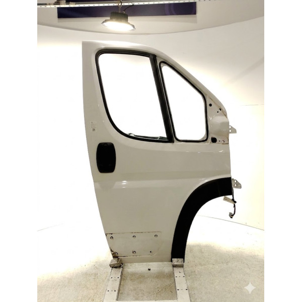 PORTA DIANTEIRA DIREITA BRANCA FIAT DUCATO MINIBUS 2021/2021