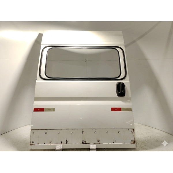PORTA TRASEIRA DIREITA BRANCA FIAT DUCATO MINIBUS 2021/2021