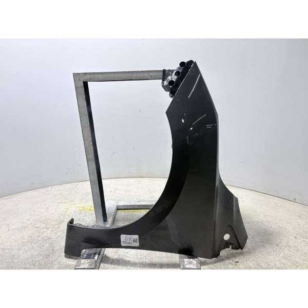 PARALAMA DIANTEIRO ESQUERDO CINZA NISSAN VERSA 2024/2024