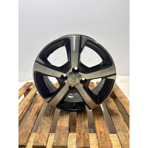 RODA LIGA LEVE ARO 15 PRATA/PRETO 5 FUROS CHEVROLET ONIX 