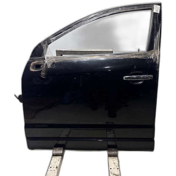 PORTA DIANTEIRA ESQUERDA PRETA CHEVROLET CAPTIVA 2013/2013