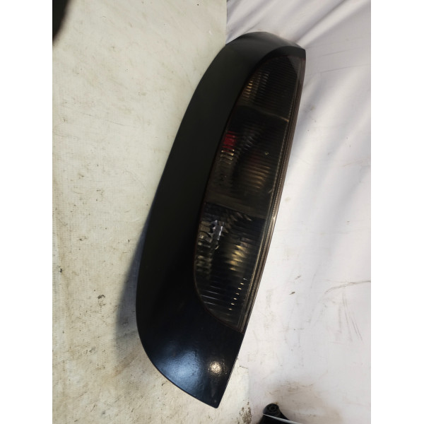 LANTERNA TRASEIRA ESQUERDA CHEVROLET CORSA HATCHBACK 1.8 04