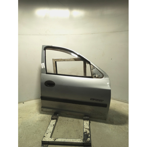 PORTA DIANTEIRA DIREITA CHEVROLET CELTA SPIRIT/ LT 1.0 2006