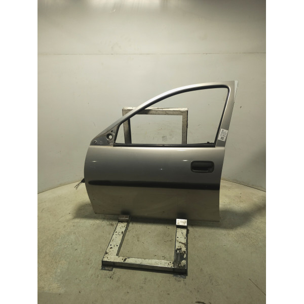 PORTA DIANTEIRA ESQUERDA CHEVROLET CLASSIC SPIRIT 1.0 05/05