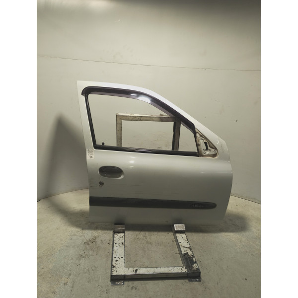 PORTA DIANTEIRA DIREITA RENAULT CLIO SED. AUTHE 1.6 2006