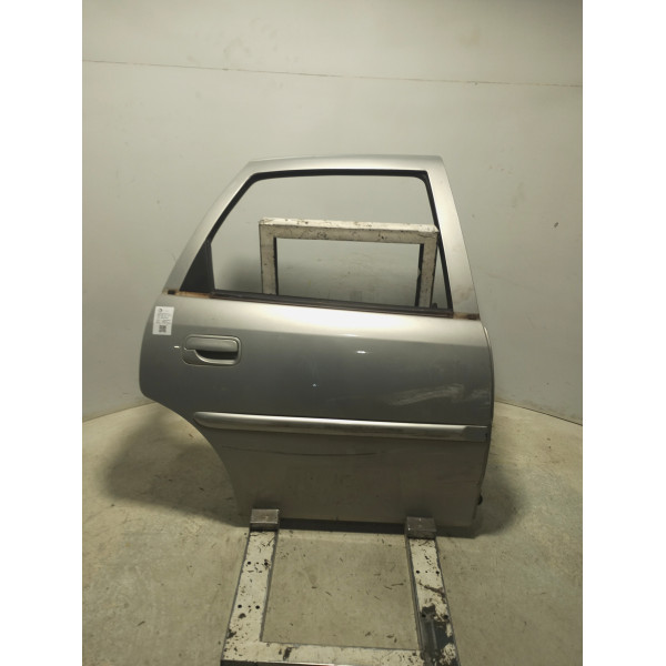 PORTA TRASEIRA DIREITA CHEVROLET VECTRA GL 2.2 2000/2001