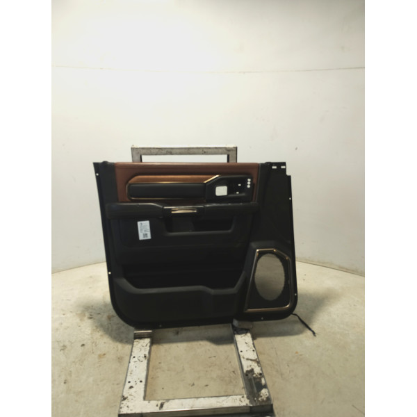 FORRO PORTA DIANTEIRO ESQUERDO RAM 3500 LIMITED LONGHORN 6.7