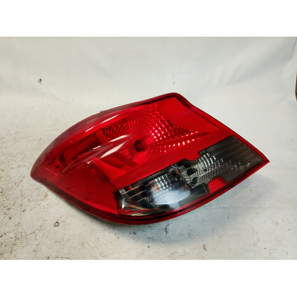 LANTERNA TRASEIRA ESQUERDA CHEVROLET ONIX LTZ 1.4 12/13