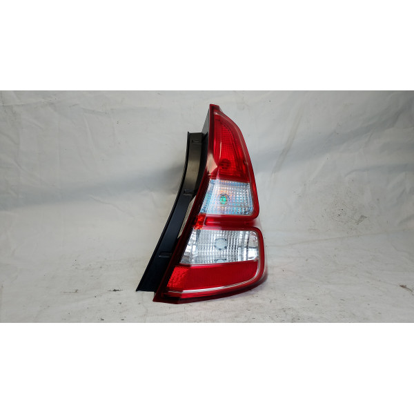 LANTERNA TRASEIRA DIREITA RENAULT SANDERO EXPRESS 1.6 12/13