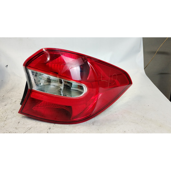 LANTERNA TRASEIRA DIREITA FORD KA SEDAN SE 1.5 2018