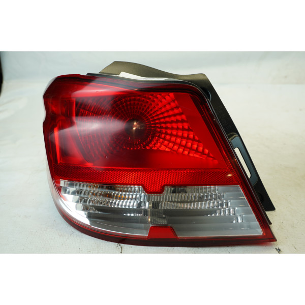 LANTERNA TRASEIRA ESQUERDA CHEVROLET ONIX HATCH LT 1.0 2016