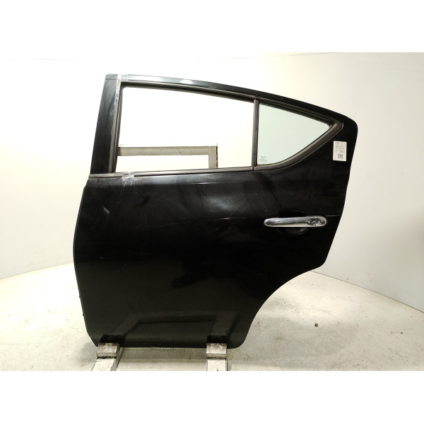 PORTA TRASEIRA ESQUERDA PRETA NISSAN VERSA SL 1.6 2013/14