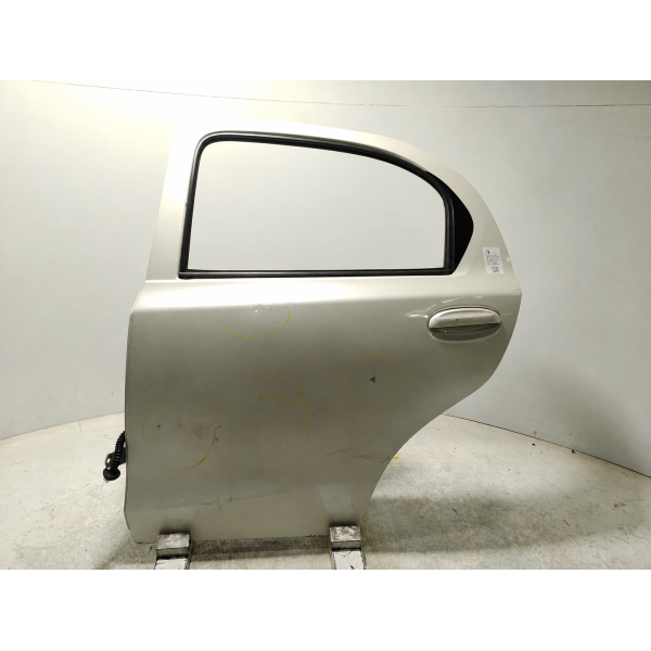 PORTA TRASEIRA ESQUERDA BRANCA TOYOTA ETIOS X 1.3 2017/18