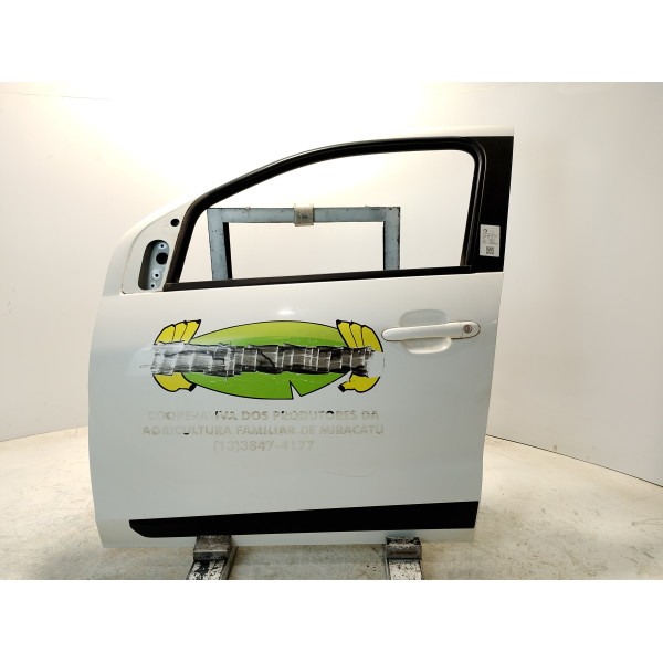 PORTA DIANTEIRA ESQUERDA BRANCA FIAT STRADA FREEDOM 2020/21