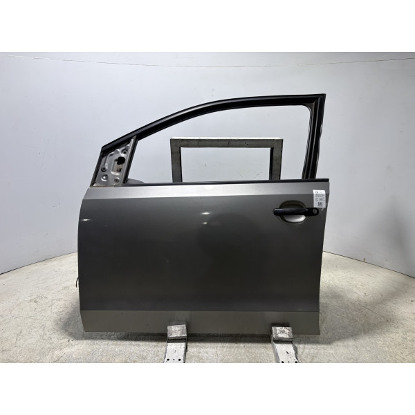 PORTA DIANTEIRA ESQUERDA PRATA VOLKSWAGEN UP TAKE 2014/15