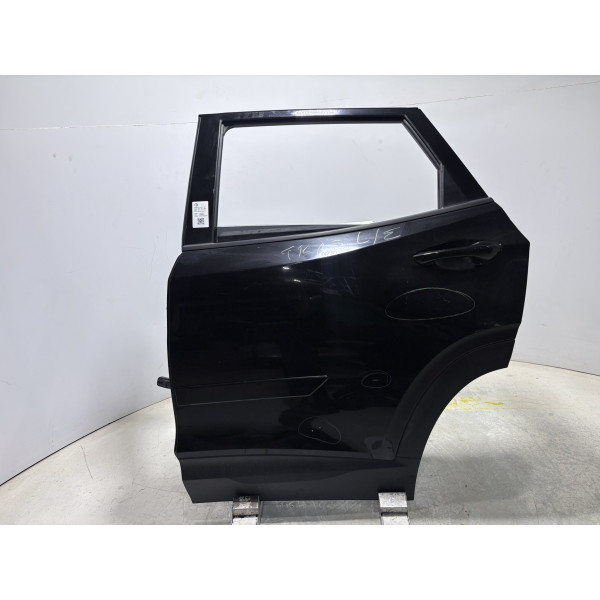 PORTA TRASEIRA ESQUERDA PRETA CHEVROLET TRACKER AUT. 2020/21