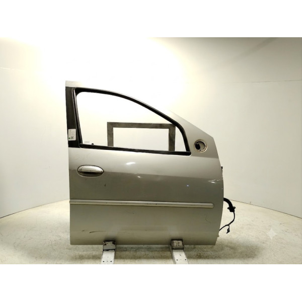 PORTA DIANTEIRA DIREITA RENAULT LOGAN EXPRE HI-FLEX 1.6 2011