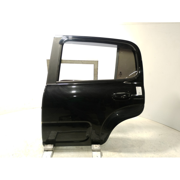 PORTA TRASEIRA ESQUERDA PRETA FIAT UNO VIVACE/RUA 1.0 2015